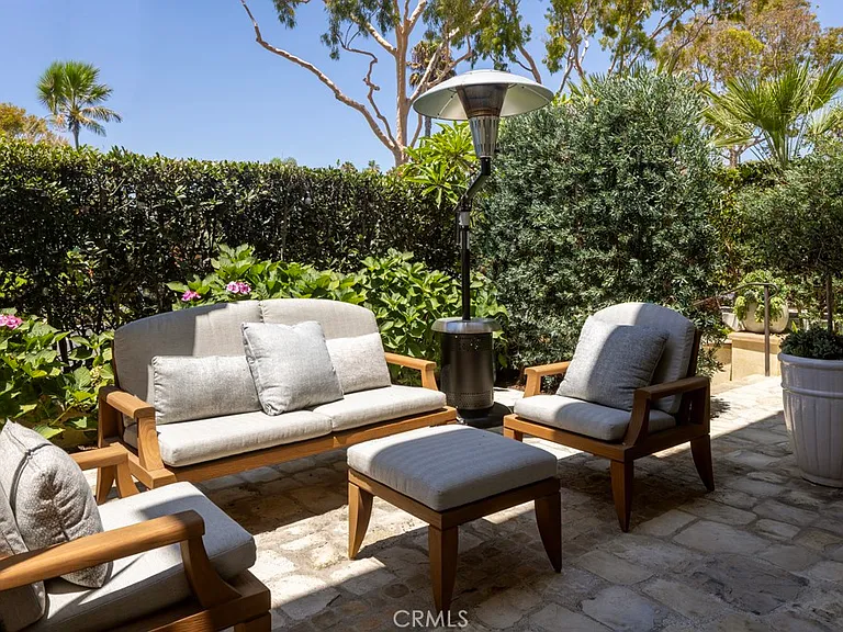 512 Avocado Ave — Photo 15