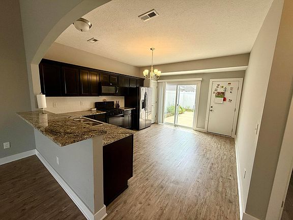 4th image of 91 Neptune Ave