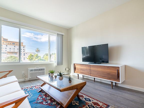 4th image of 2155 Bellevue Ave APT 309