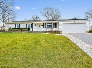 23 Smithtown Cres, Smithtown, NY 11787