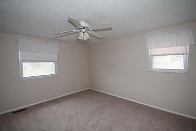 5th image of 4128 Calumet Cir