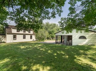 6591 Duck Lake Rd, Eden Prairie, MN 55346