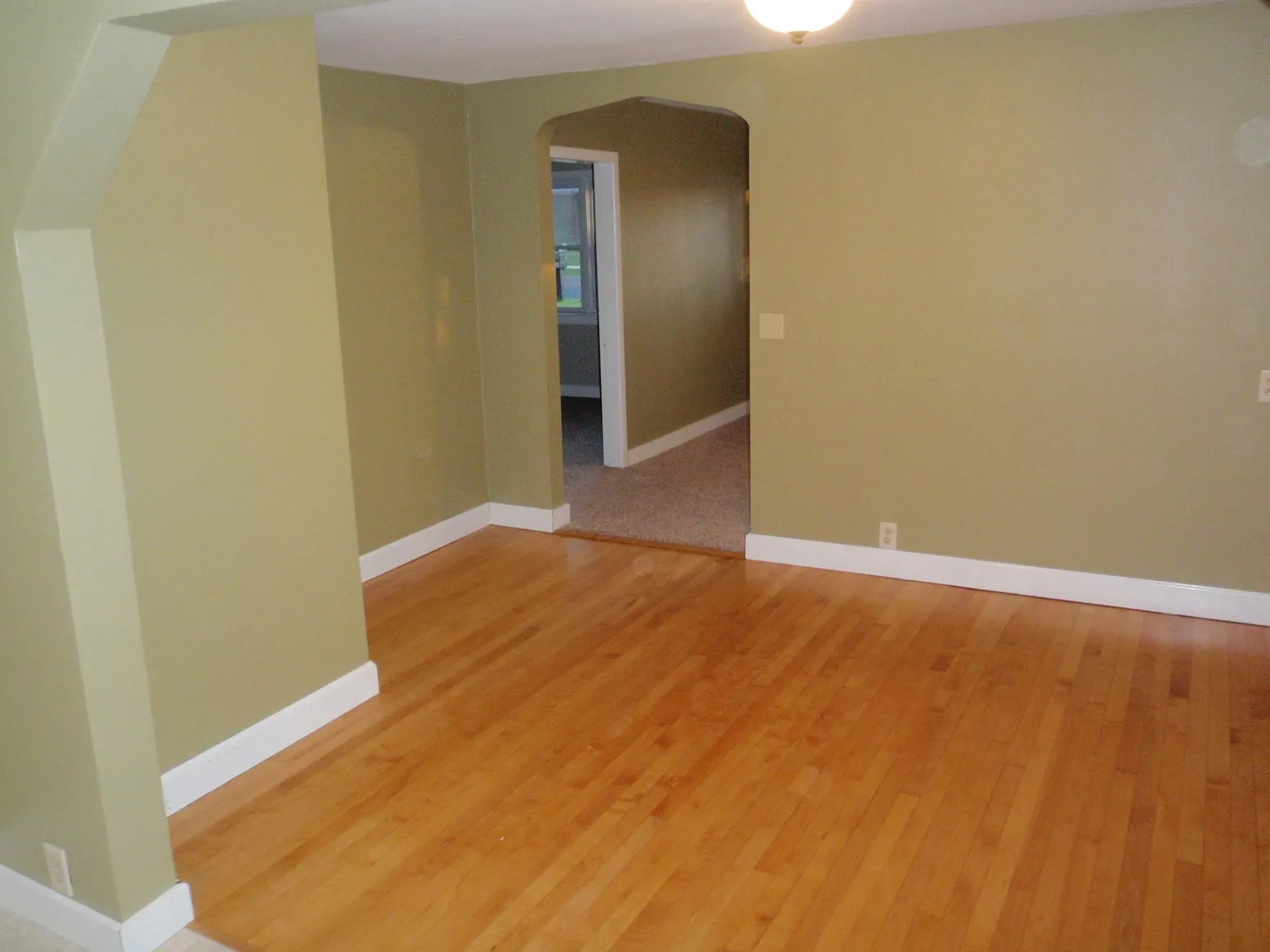 3 bed, 1126 sqft, $2,500 — Photo 4