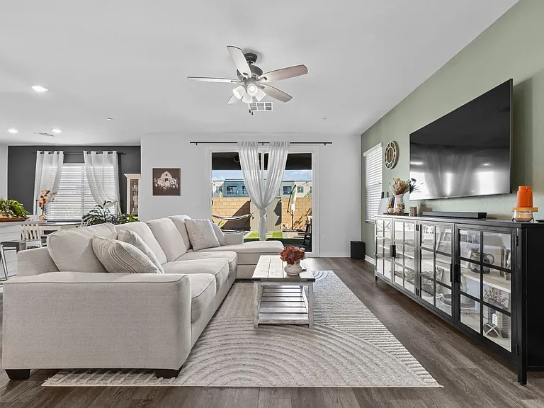 8866 Sasquatch Run Ave — Photo 25