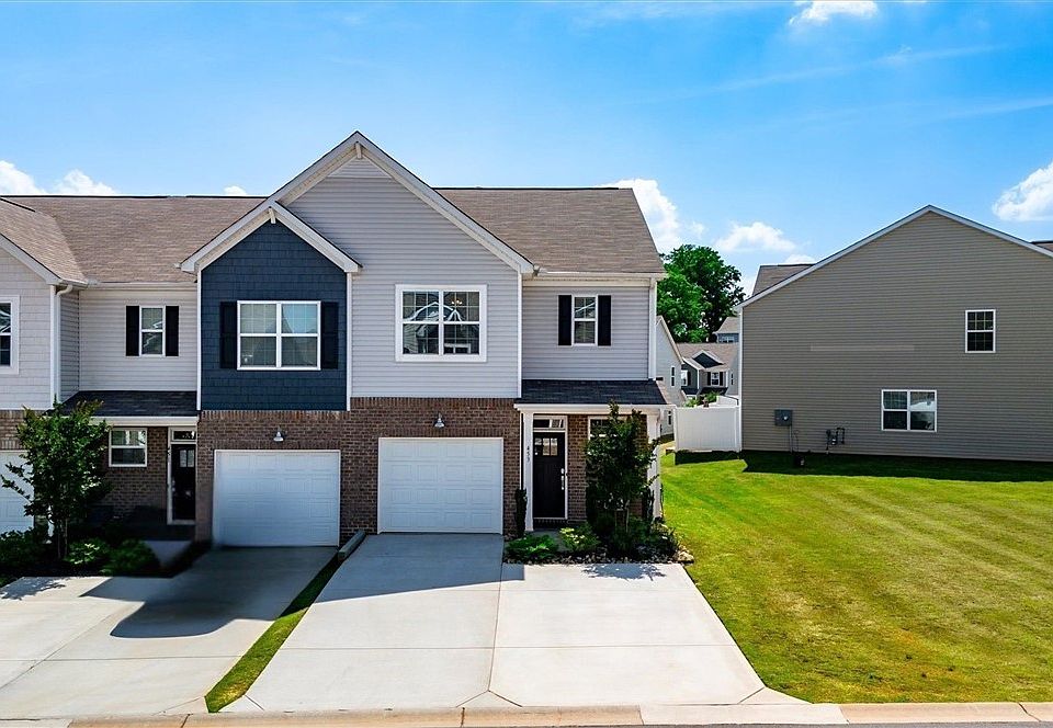 1st image of 453 Bee Cove Way