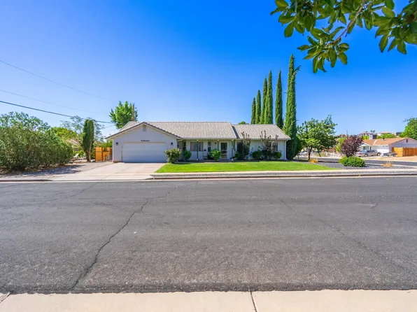 937 W Yucca Ln, Washington, UT 84780