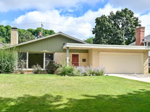 7910 St Anne COURT, Wauwatosa, WI 53213