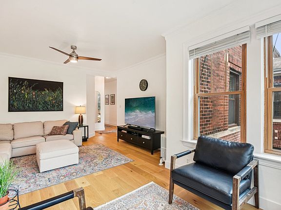 5th image of 6329 N Wayne Ave #3N
