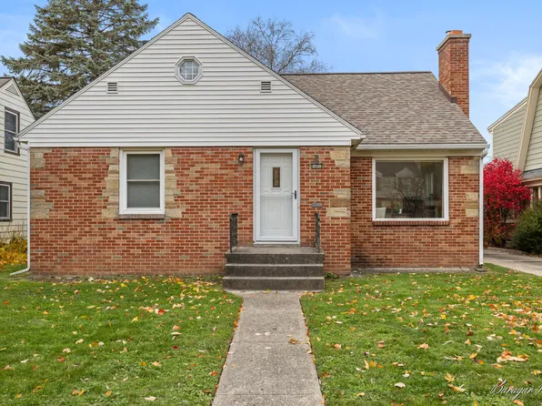 2723 Oakwood Ave NE, Grand Rapids, MI 49505