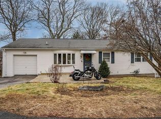 35 Shady Hill Dr, West Warwick, RI 02893
