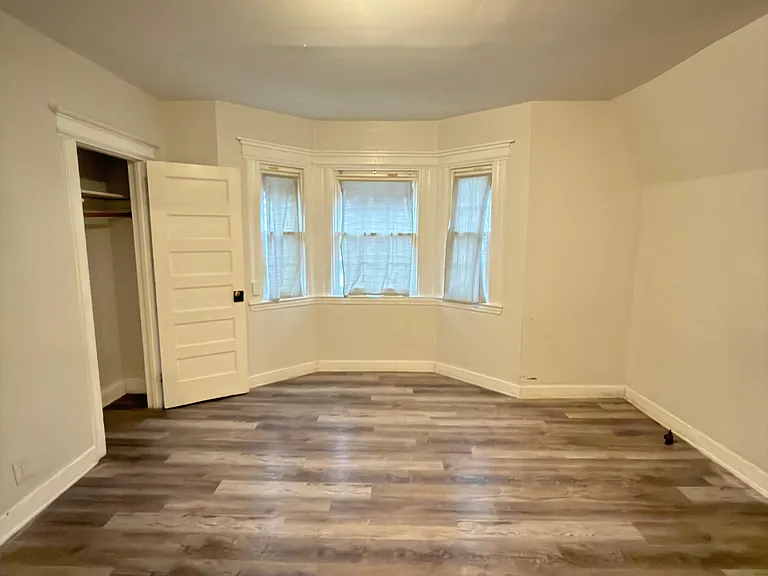 138 N 12th St #3A — Photo 2