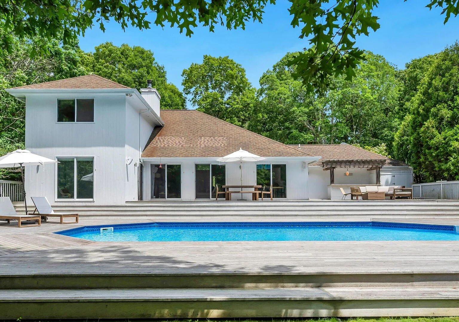 Private 5BR East Quogue Retreat with Pool, Gym, & Outdoor Bar — Photo 1
