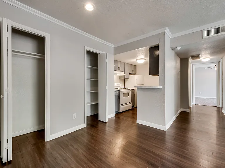 Savan Villas Apartments — Photo 6