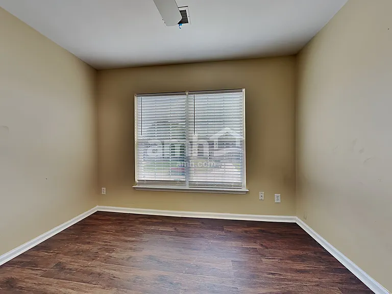 503 Sparkleberry Ln — Photo 21