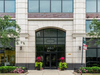 451 W Huron St #1302, Chicago, IL, 60654