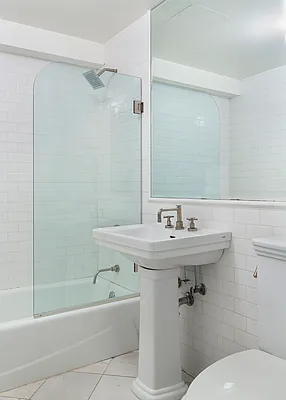 Rented by Avenue Real Estate | media 22