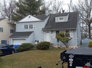 29 Brookside Ct, Colonia, NJ 07067