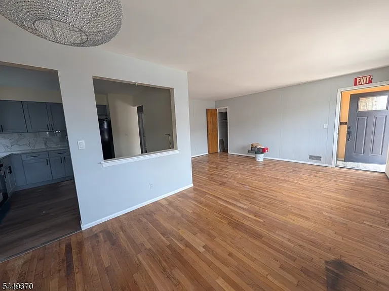 46 Sager Pl — Photo 5