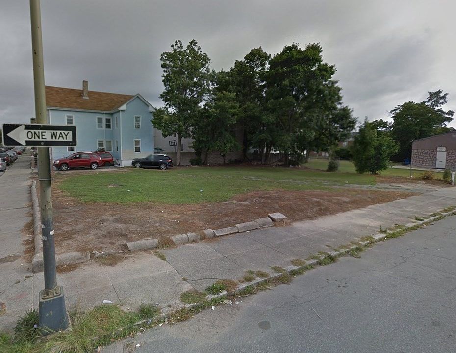 1st image of Grinnell St