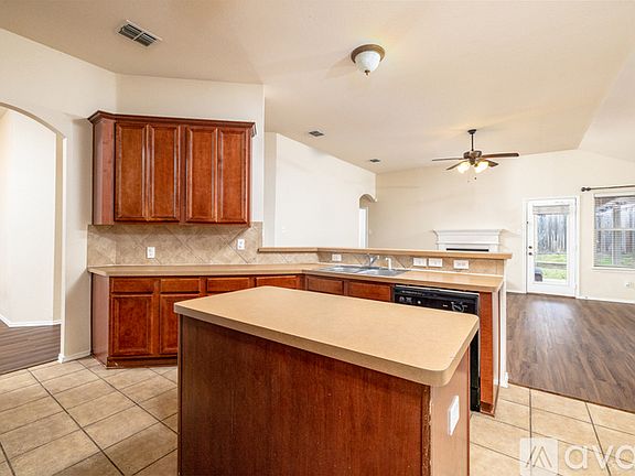 2nd image of 2559 Taos Dr