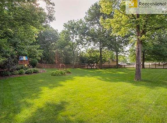 5th image of 5021 S Cedar Crest Ave