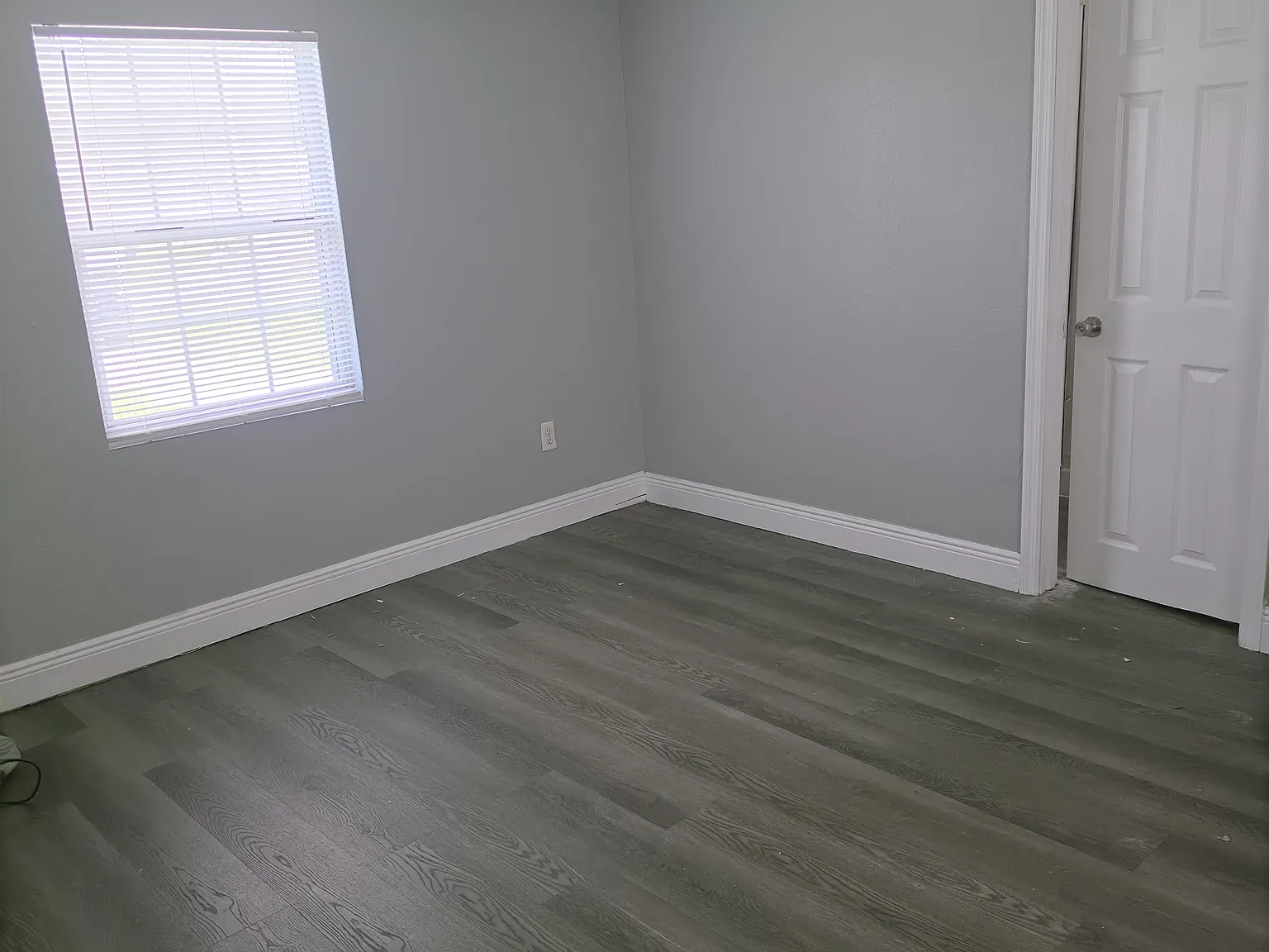 3 bed, 1300 sqft, $2,000 — Photo 4