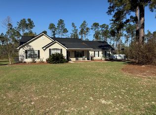 152 Riverside Dr, Douglas, GA 31535