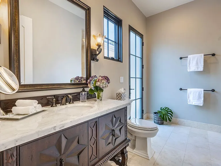 4520 Kahala Ave — Photo 26