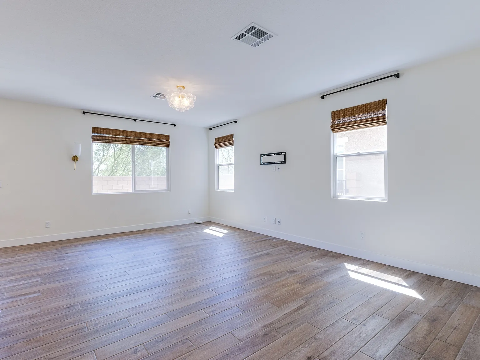 Anspach St 4528 - - — Photo 3