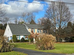 520 W Moorestown Rd, Nazareth, PA 18064