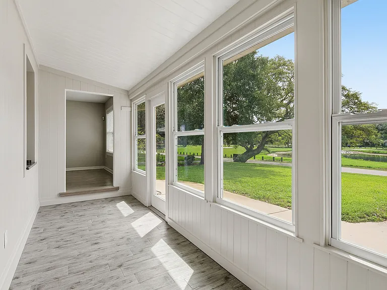 1307 Saint Andrews Dr — Photo 4
