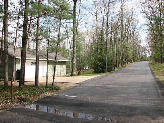 5th image of 326 Island View Dr