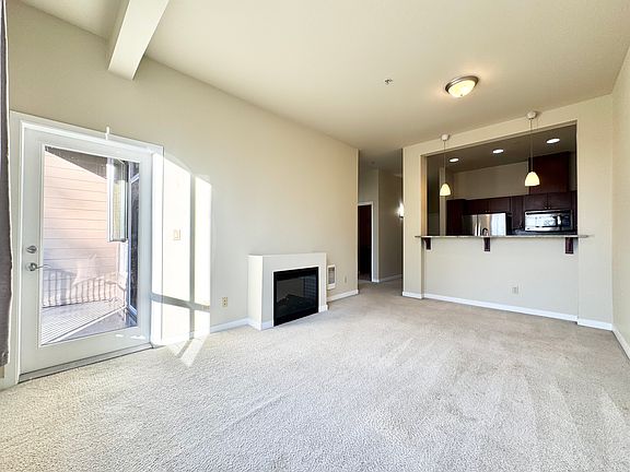 4th image of 2222 152nd Ave NE APT 202