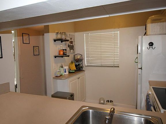 4th image of 9230 Lagoon Pl APT 305
