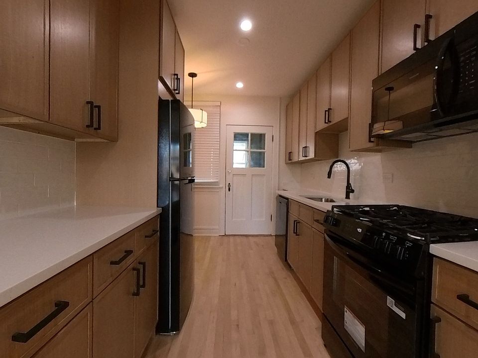 1st image of 3054 N Kolmar Ave #4539-2