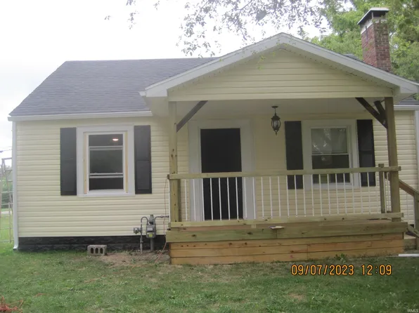 2109 S Burlington Dr, Muncie, IN 47302