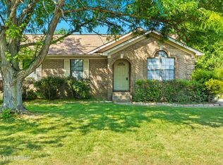 5617 Ree Dr, Louisville, KY 40216