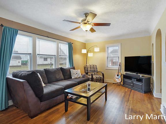 5th image of 2353 Greenfield Ave SW