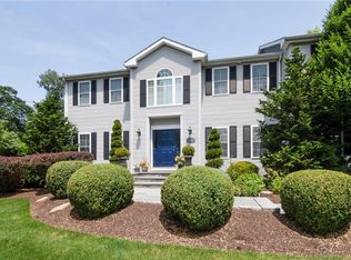 193 Crestwood Rd, Warwick, RI 02886