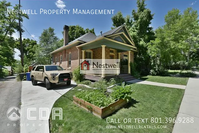 562 S Elizabeth St — Photo 2