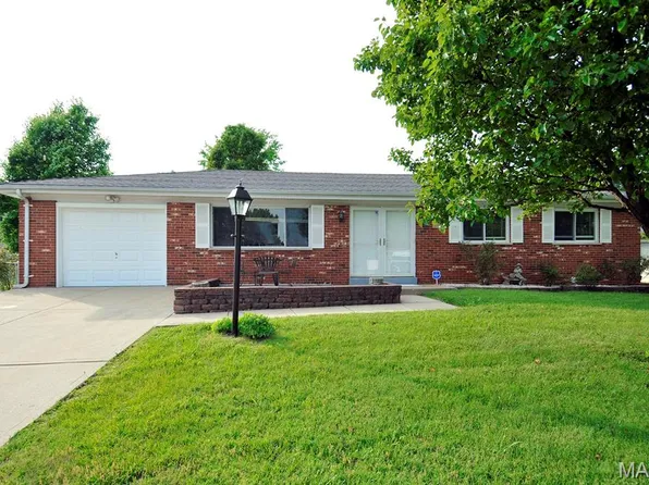 5243 Cornwall Estates Dr, Saint Louis, MO 63129
