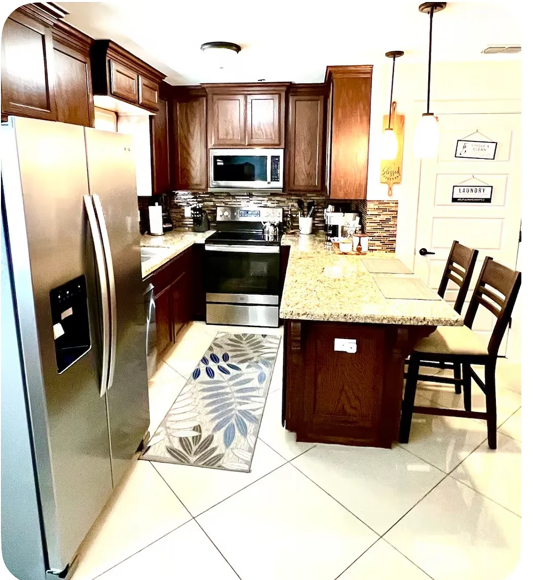 Building Photo - 1300 E Pineridge Ave #1