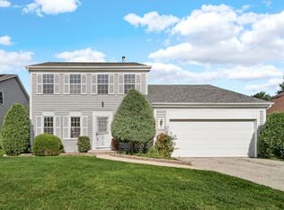 242 Stafford Dr, Mundelein, IL 60060