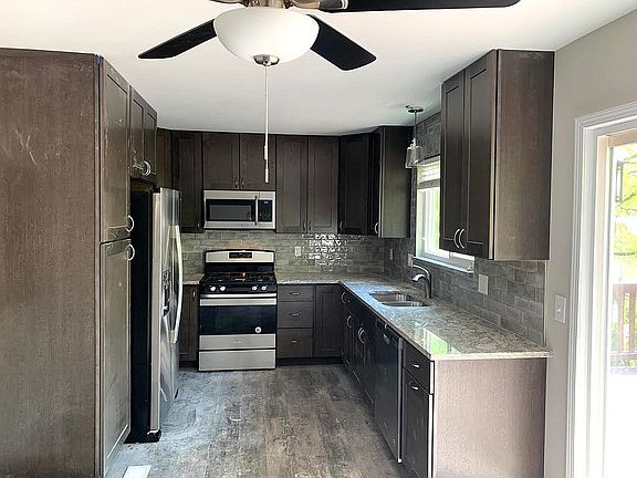 3rd image of 3058 Grassy Valley Dr