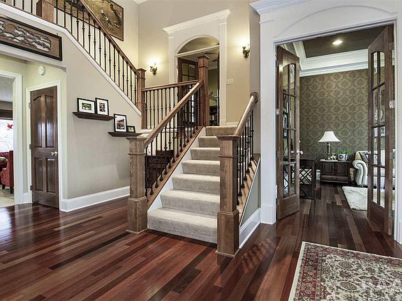 5th image of 7006 N Draycott Pl