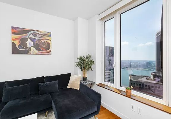 3rd image of 15 William St APT 42C