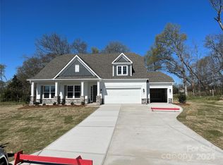 5610 Yarbrough Ln, Concord, NC 28075
