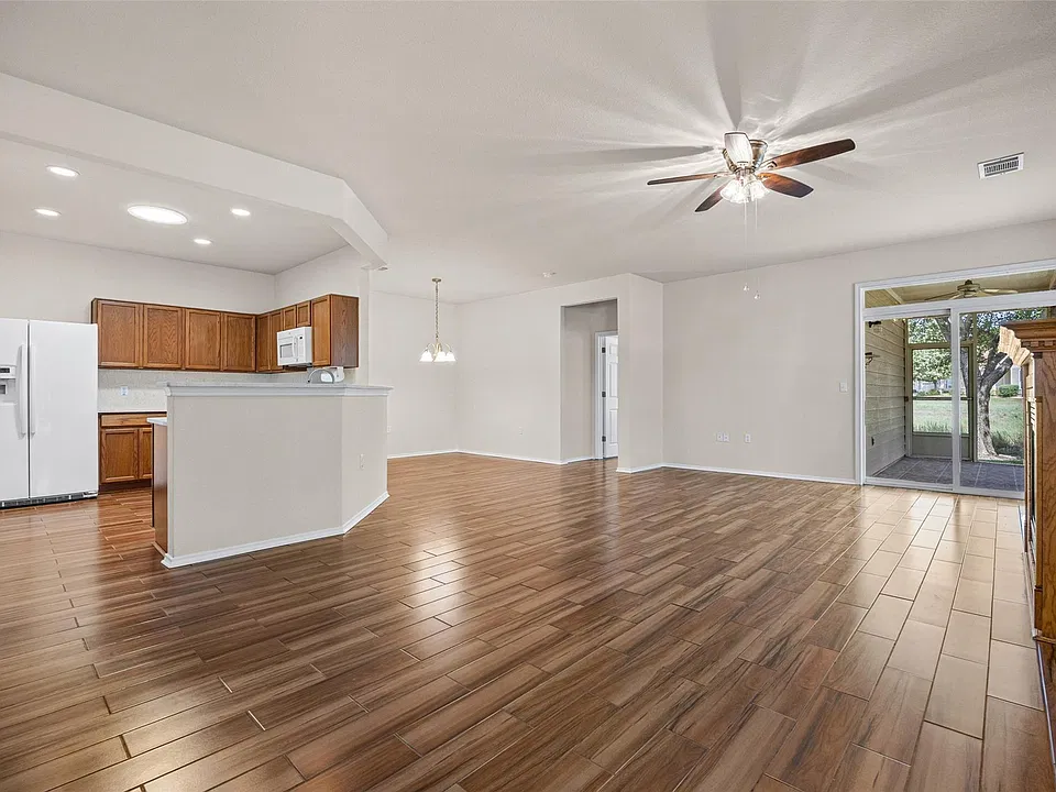 104 Honey Creek Trl