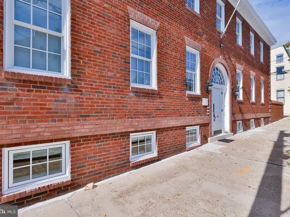 221 S Alfred St #1B, Alexandria, VA 22314