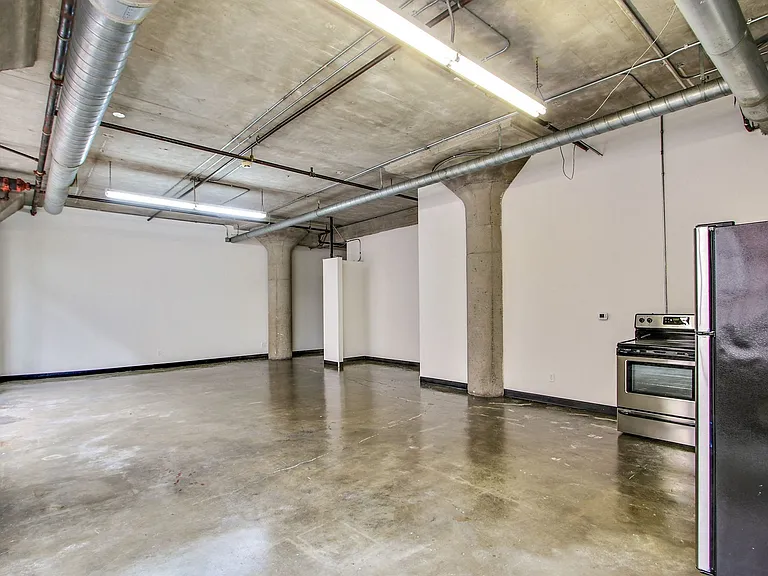 RiverFront live - Work Lofts — Photo 95